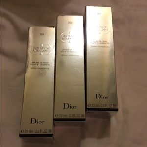 Dior Airflash spray foundation 201, 202, or 301